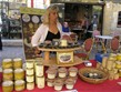 Za vínem a gastronomií - Francie, Périgord, Sarlat, trh a na něm paštiky z husích jater, specialita kraje