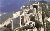 Francouzské puzzle - Francie, Languedoc, zřícenina hradu Peyrepertuse